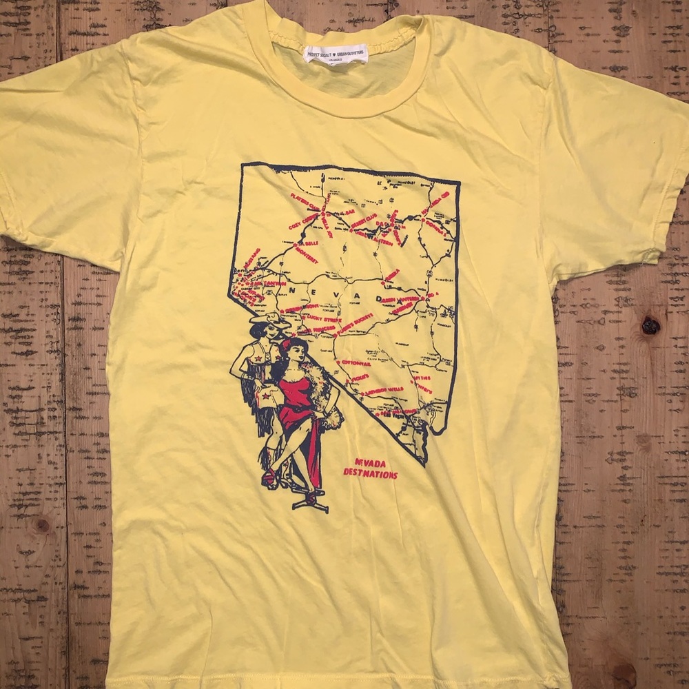 urban outfitters nevada destinations graphic tee
